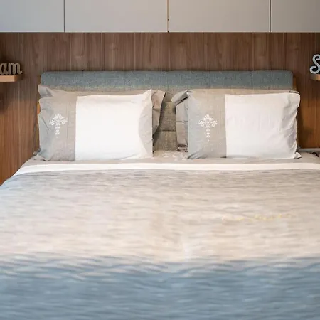 Modern Central Studio Apartment Sofia